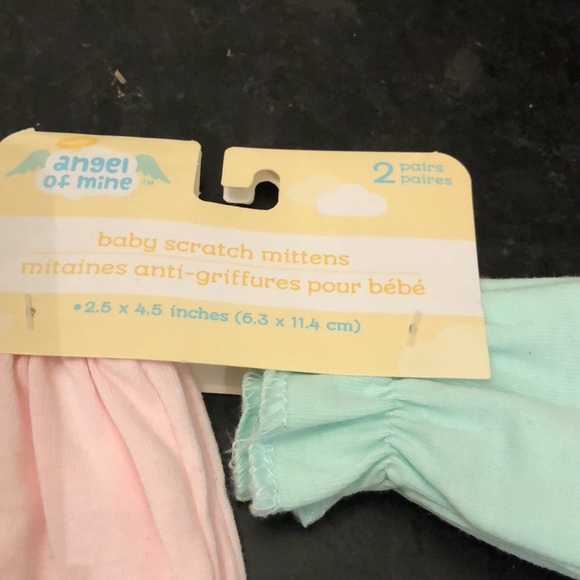 New baby booties and baby scratch mittens - Picture 4 of 4